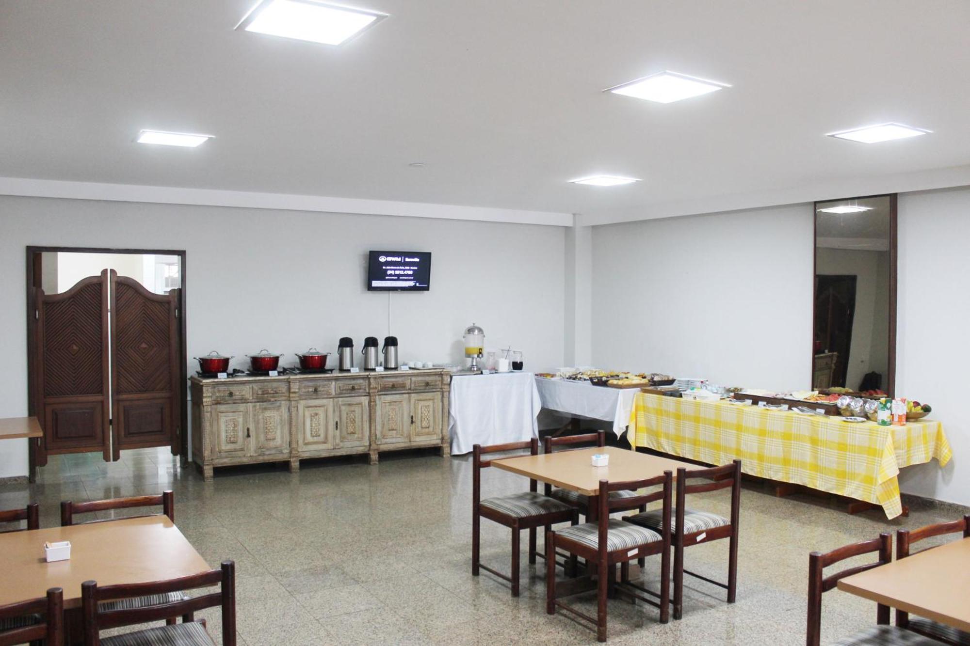 Days Inn By Wyndham Uberlândia Zewnętrze zdjęcie